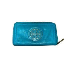 Tory Burch Amanda Zip Around Wallet Turquoise Blue Pebbled Leather Gold Logo